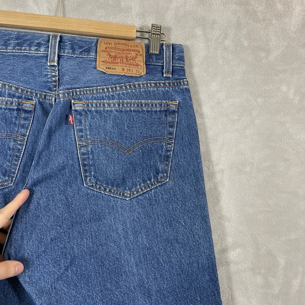 Levis item excellent